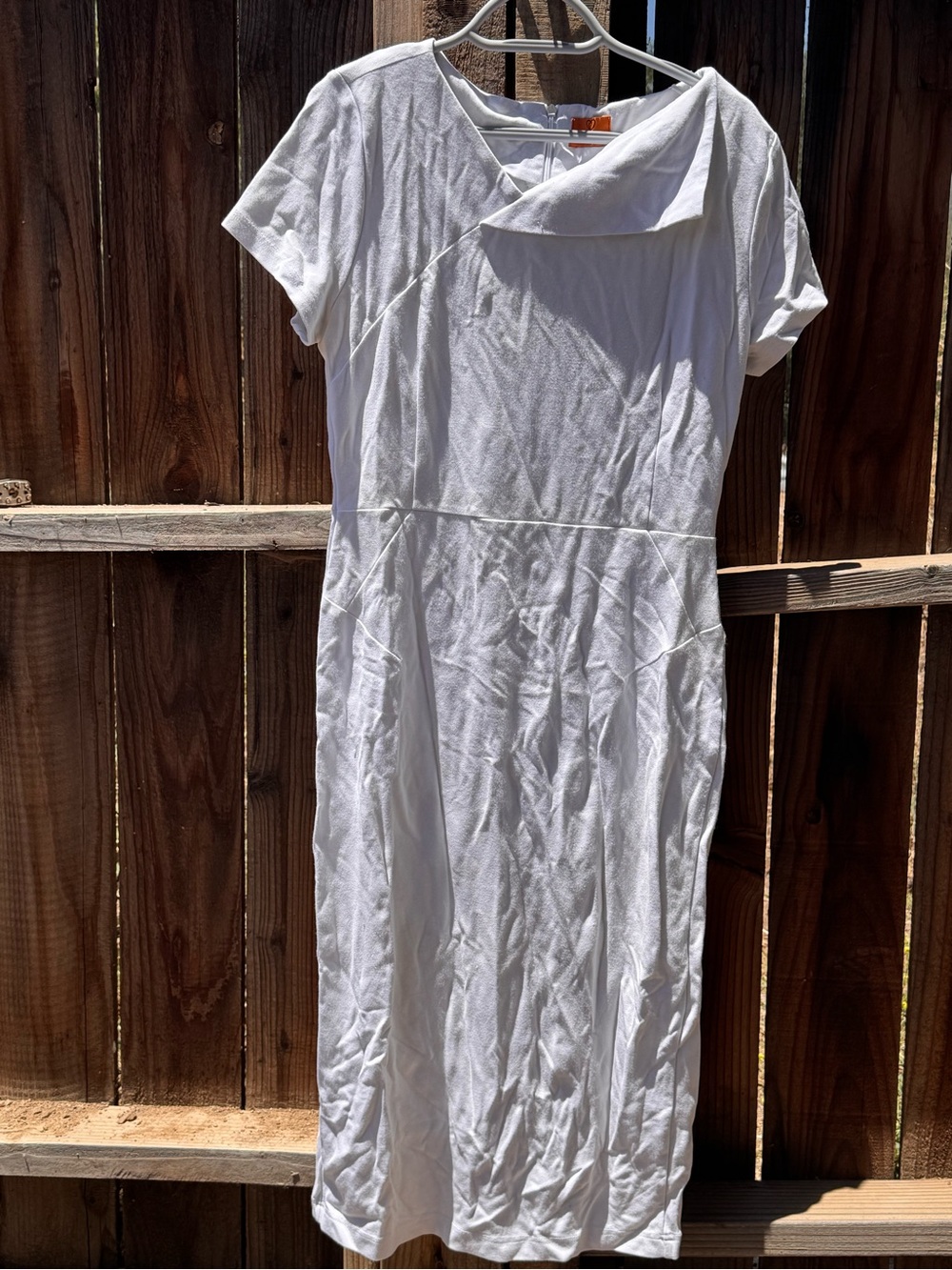 Elegant White Short-Sleeve Midi Dress with Asymmetric Detail
